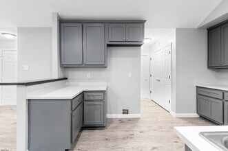 10922 Village Trail Dr in Houston, TX - Foto de edificio - Building Photo