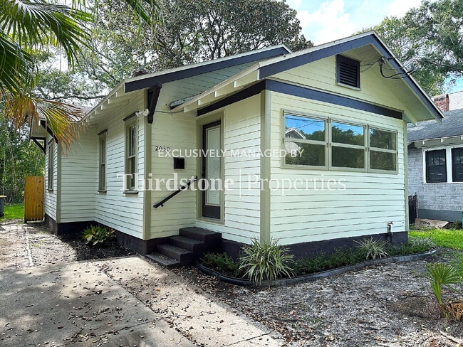 property at 2030 Redwing St