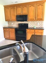 211 Forrest Oak Ln in Huntsville, AL - Building Photo - Building Photo