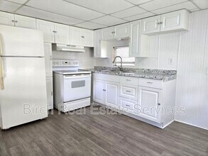 7106 Commons Blvd in Port Richey, FL - Building Photo - Building Photo