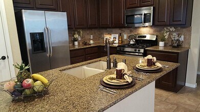 18 Umbria Ln in Spring, TX - Building Photo - Building Photo