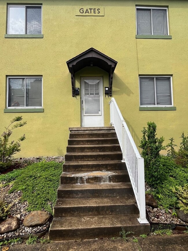 property at 1612 Franklin Ave