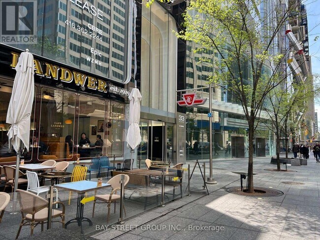 55 Bloor St E in Toronto, ON - Building Photo - Building Photo