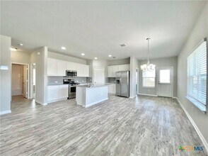 2036 Port Ellen Dr in Round Rock, TX - Foto de edificio - Building Photo