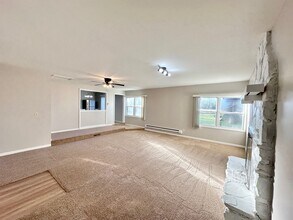 3003 Killarney Dr in Cary, IL - Building Photo - Building Photo
