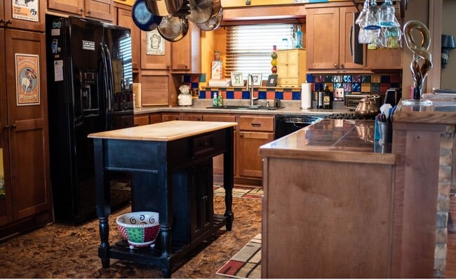 1911 Shadow Bend Dr in Houston, TX - Building Photo - Building Photo