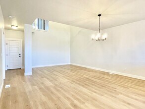 13957 Silver Peak Ln in Herriman, UT - Building Photo - Building Photo