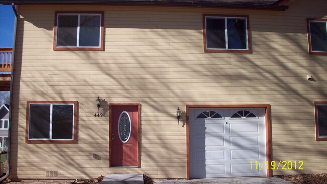 449 N 6th St in Silt, CO - Foto de edificio - Building Photo