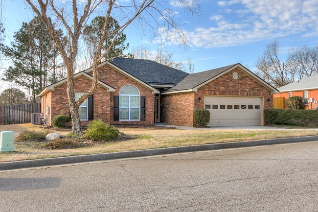 907 Stoneview Ct in Grovetown, GA - Building Photo - Building Photo