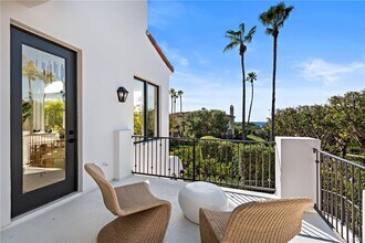 84 Sidney Bay Dr in Newport Beach, CA - Building Photo - Building Photo
