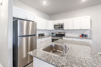 Cooper Landing in Joshua, TX - Foto de edificio - Interior Photo