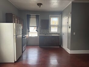 134 43rd St in Union City, NJ - Building Photo - Building Photo