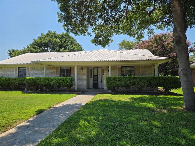 property at 1712 Syracuse Dr