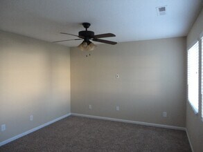 1828 Chatfield Dr in High Point, NC - Building Photo - Building Photo