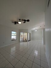 2711 San Remo Cir in Homestead, FL - Foto de edificio - Building Photo