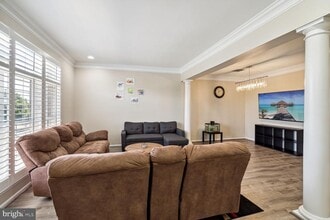 42929 Shelbourne Square in Chantilly, VA - Building Photo - Building Photo