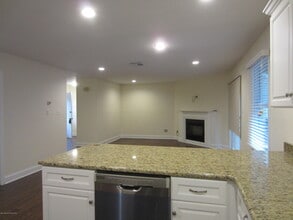 22 Lasatta Ave in Englishtown, NJ - Building Photo - Building Photo