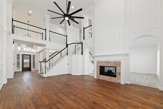 2719 Oakland Dr in Sugar Land, TX - Foto de edificio - Building Photo