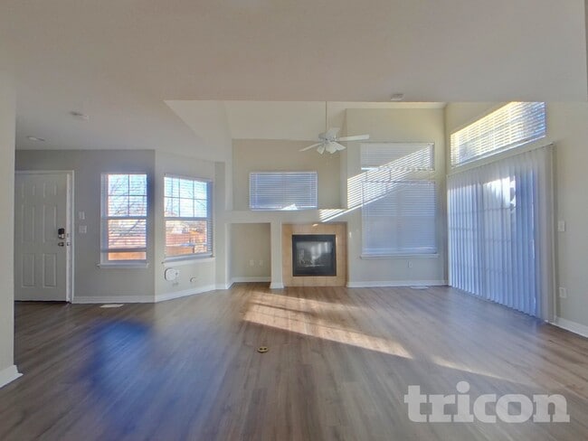 13295 Holly St, Unit A in Thornton, CO - Building Photo - Building Photo