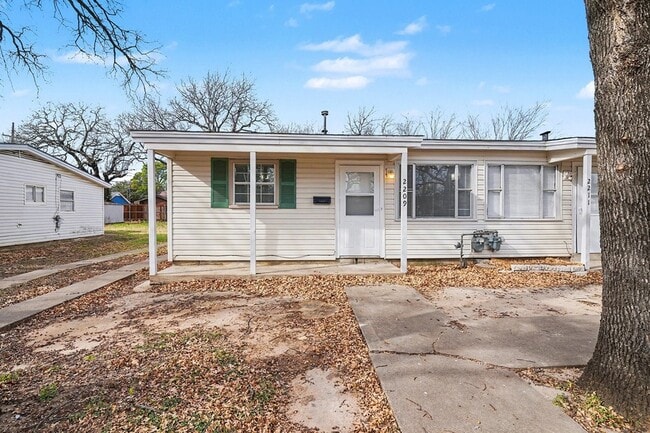 2209 Barbell Ln in Fort Worth, TX - Building Photo - Building Photo