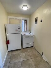 1120 S Berendo St, Unit 1120.5 in Los Angeles, CA - Building Photo - Building Photo