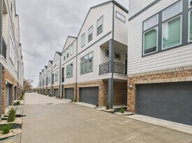 754 W Donovan St in Houston, TX - Building Photo