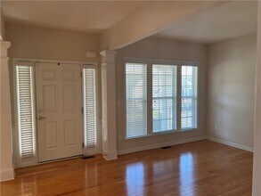 610 Cricklewood Dr in Suwanee, GA - Building Photo - Building Photo