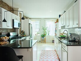 638 Washington St, Unit 2 in Brookline, MA - Building Photo