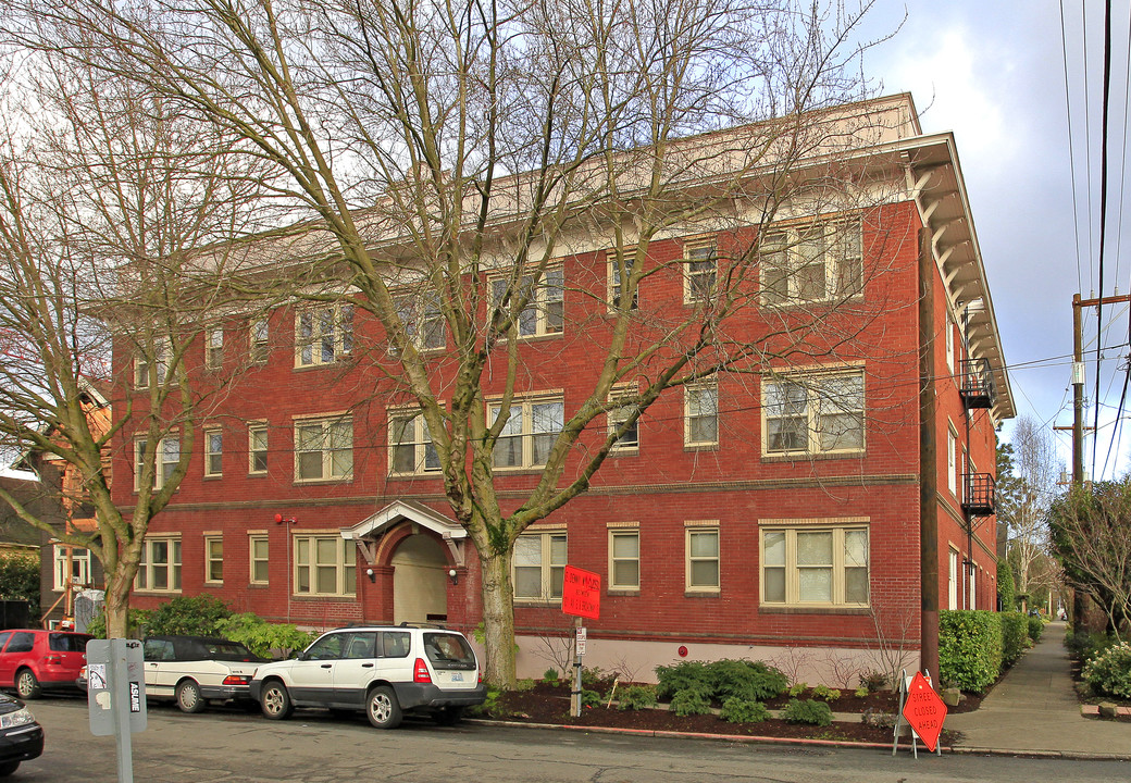 Lincoln Court in Seattle, WA - Foto de edificio