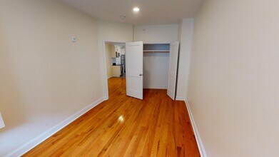 130 Sutherland Rd, Unit A in Boston, MA - Building Photo - Building Photo