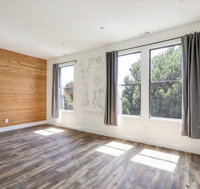 733-735 Minna St in San Francisco, CA - Building Photo - Interior Photo