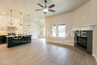 5201 Whitegold Ave in Edmond, OK - Foto de edificio - Building Photo