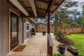 3517 57th Ave NW in Gig Harbor, WA - Foto de edificio - Building Photo