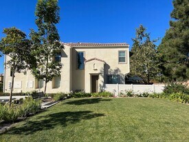 1290 Via Fanal in Oceanside, CA - Building Photo