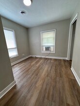 335 W State St, Unit Apt 3 in Athens, OH - Building Photo - Building Photo