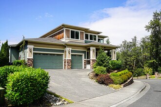 15357 NE 107th Way in Redmond, WA - Building Photo - Building Photo