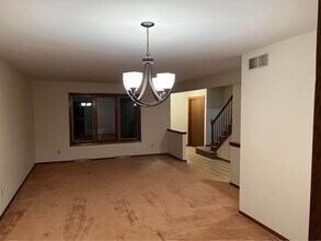 4115 Eldorado Ct in Brookfield, WI - Foto de edificio - Building Photo