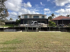 5365 Delano Ct in Cape Coral, FL - Building Photo - Building Photo