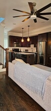 1827 W Melrose St, Unit Unit 1R Coach House in Chicago, IL - Building Photo - Building Photo