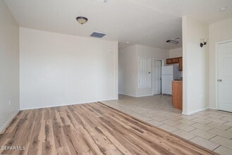 5030 Fairbanks Dr in El Paso, TX - Foto de edificio - Building Photo