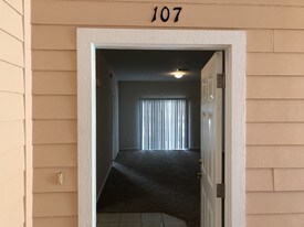 4917 Key Lime Dr, Unit #107 in Jacksonville, FL - Building Photo