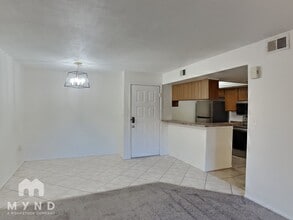 540 N May in Mesa, AZ - Foto de edificio - Building Photo