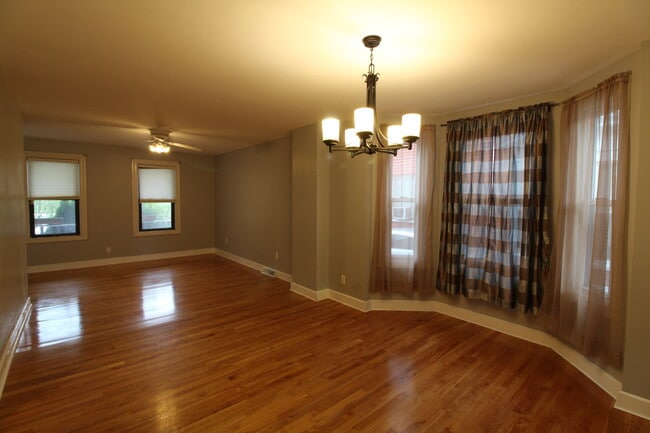 16 Holden St in Malden, MA - Foto de edificio - Building Photo