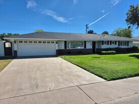 3445 N 47th St in Phoenix, AZ - Building Photo