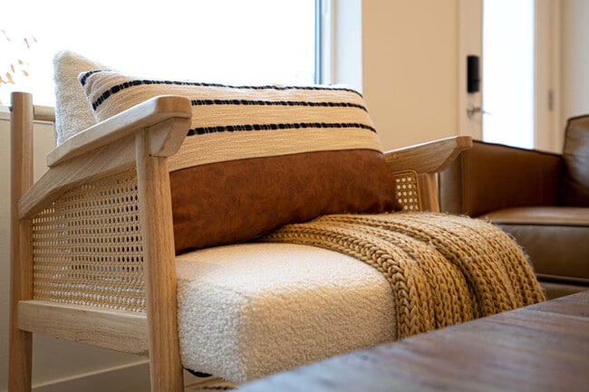 property at 2433 S Plum St