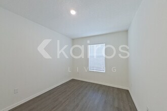32049 Katelin Cir in Leesburg, FL - Building Photo - Building Photo