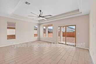 247 Needle Ave SW in Los Lunas, NM - Building Photo - Building Photo