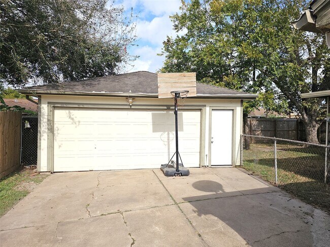 11427 Kirkmeadow Dr in Houston, TX - Building Photo - Building Photo