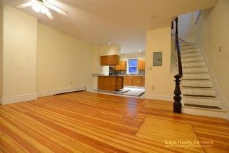 10 Woodmont St, Unit 2 in Boston, MA - Building Photo - Building Photo