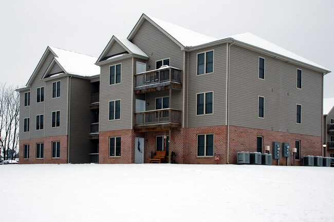 Bassett Dr Apartments in Chambersburg, PA - Foto de edificio - Building Photo